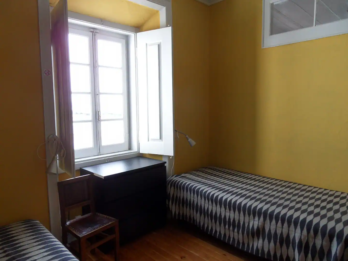 Yellow room, 2 beds upstairs
